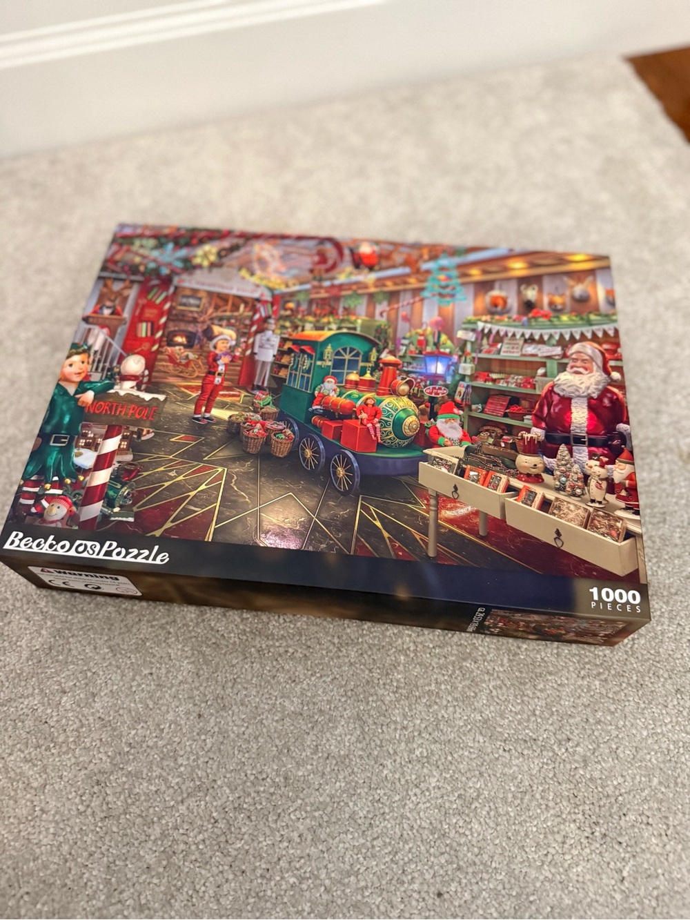 Beckett Puzzle 1000-Piece Festive North Pole Train Puzzle